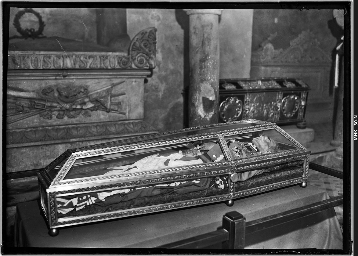 Саркофаг Мельникова мавзолей